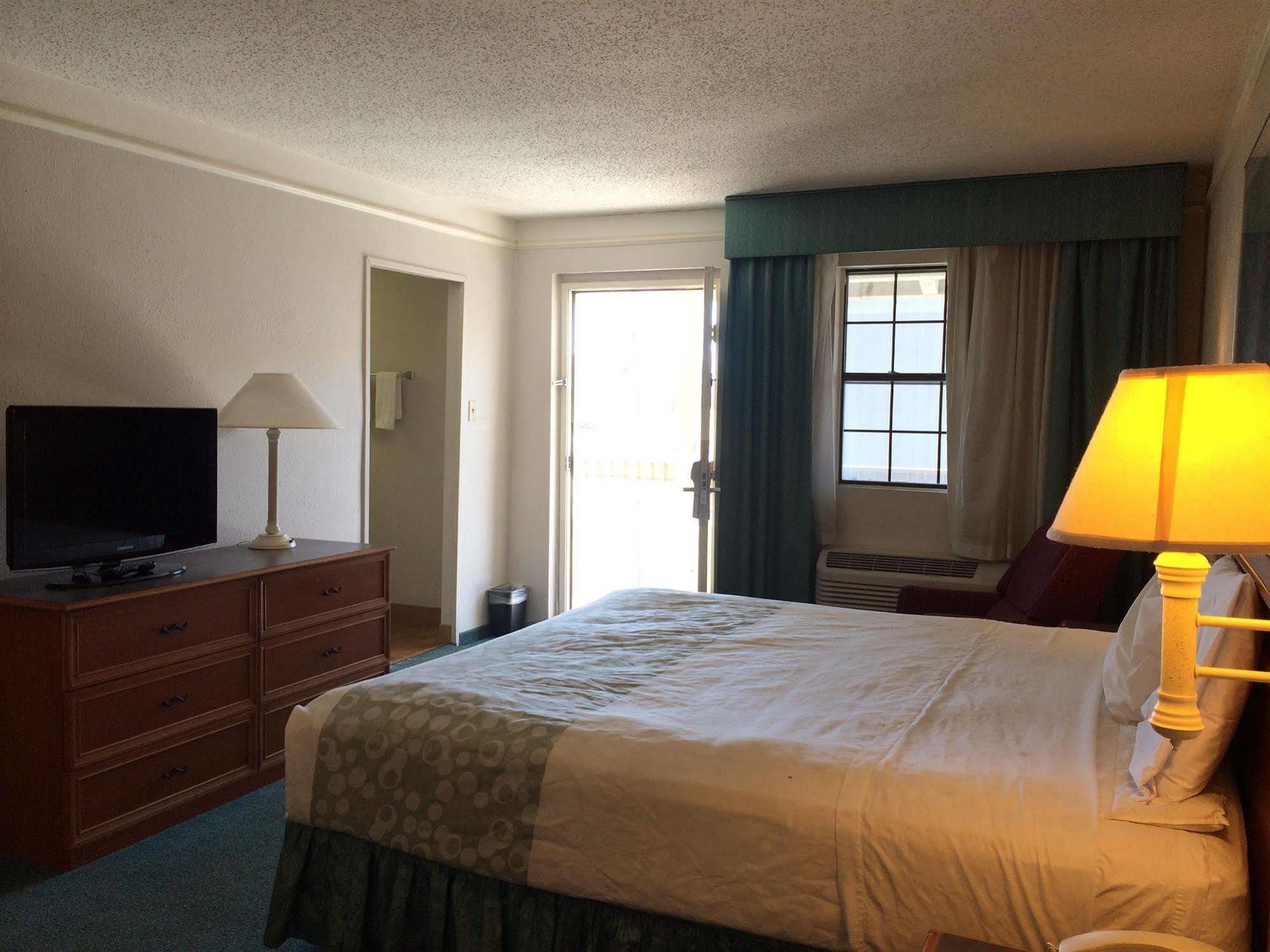 Hemp Inn Oklahoma City South Экстерьер фото