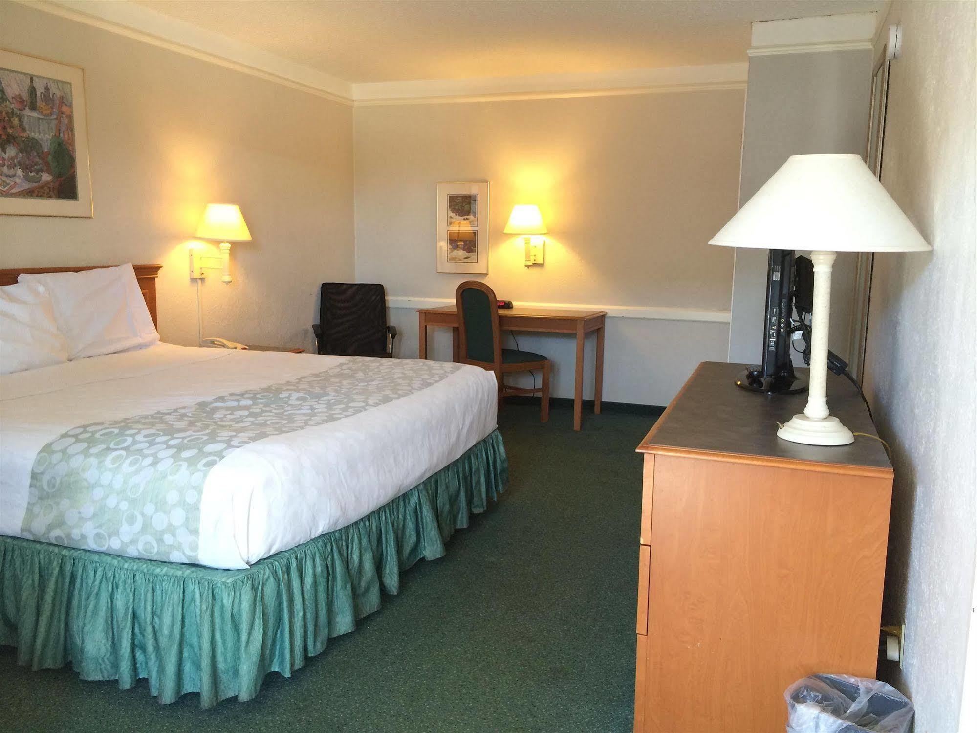 Hemp Inn Oklahoma City South Экстерьер фото